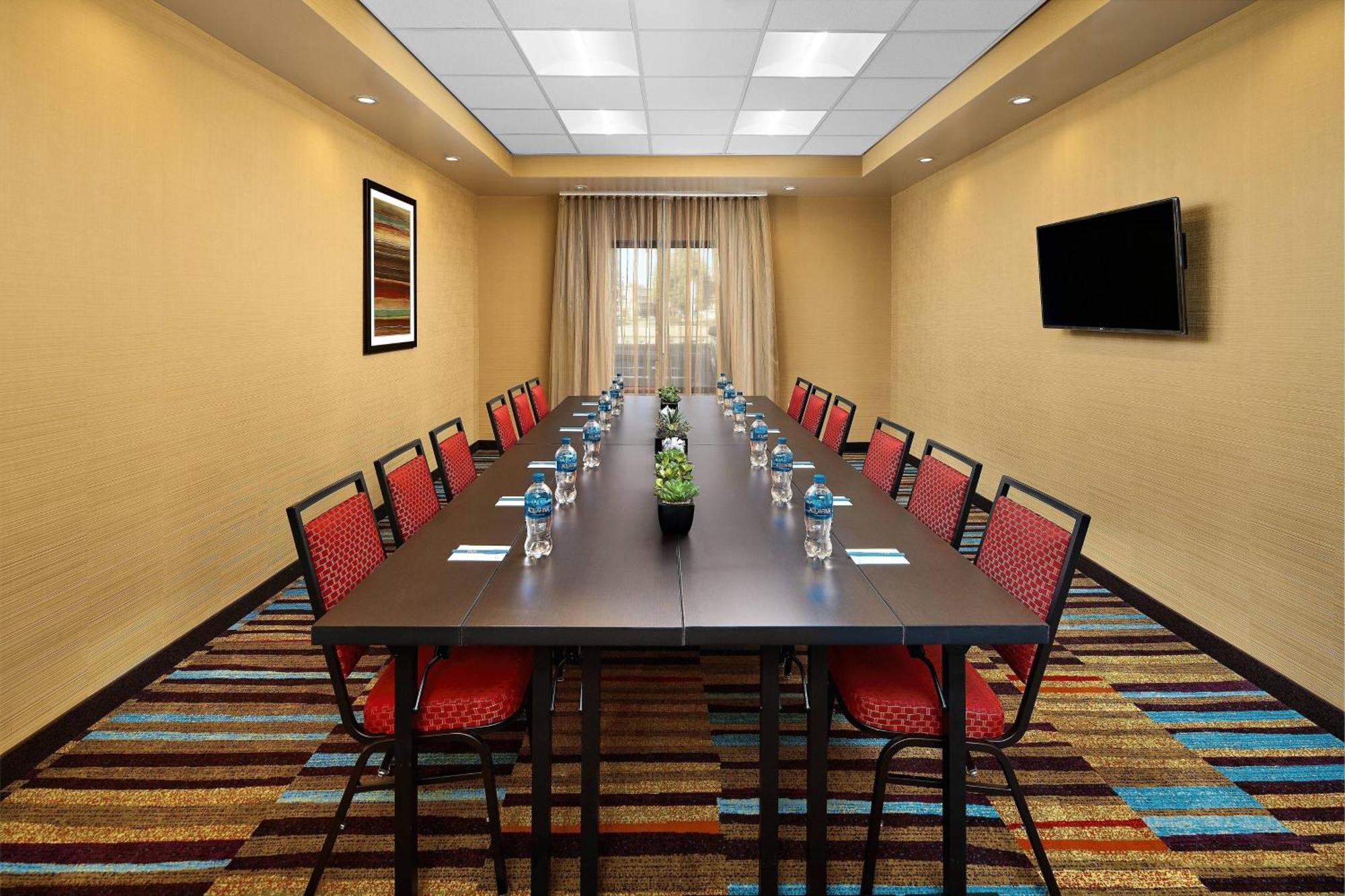 Fairfield Inn & Suites By Marriott Fresno Yosemite International Airport Екстериор снимка